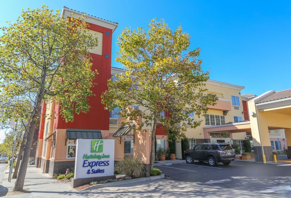 Photo of Buildings in Northwest Berkeley