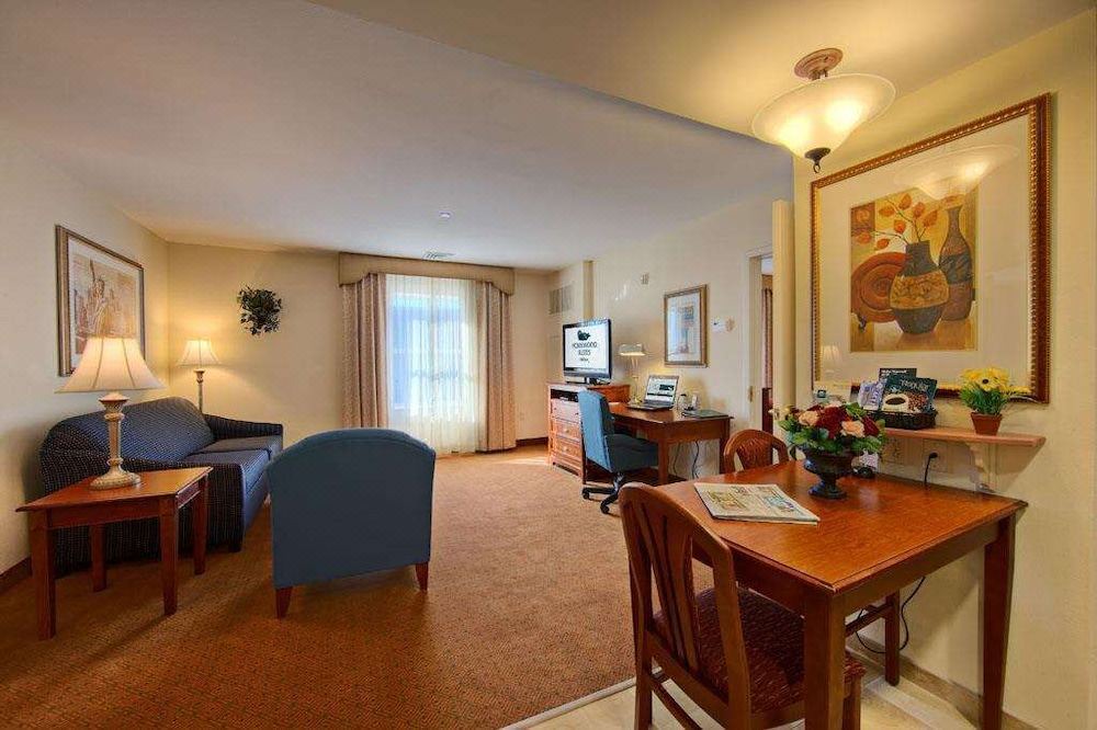 Photo of Livingroom in East Rutherford