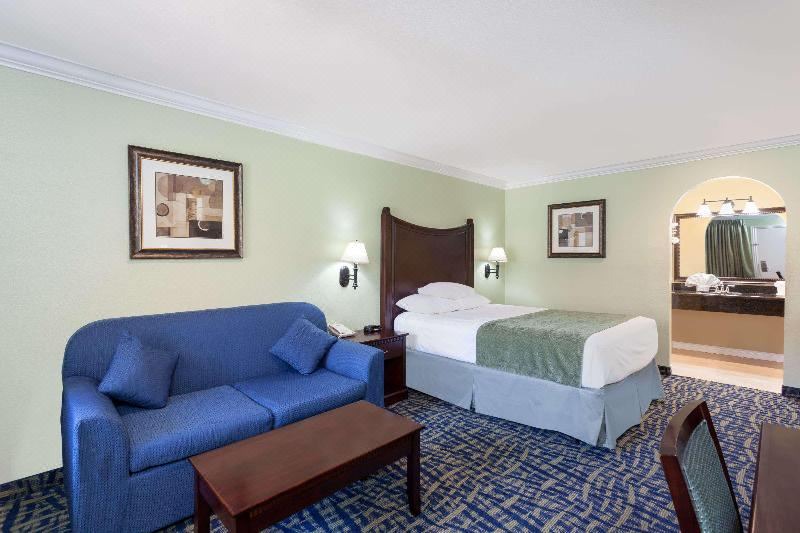 Photo of Livingroom in East Side Costa Mesa