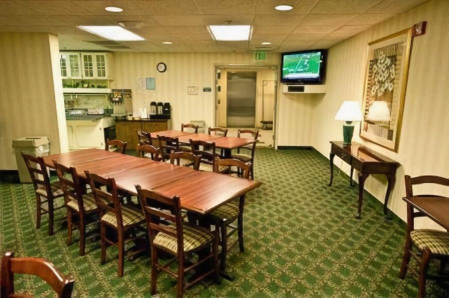Photo of Livingroom in Vance