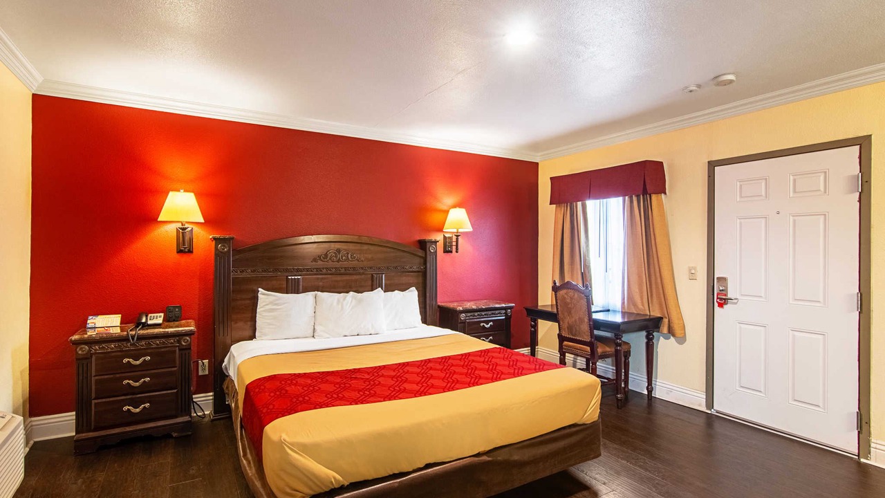 Photo of Bedroom in Circle Area