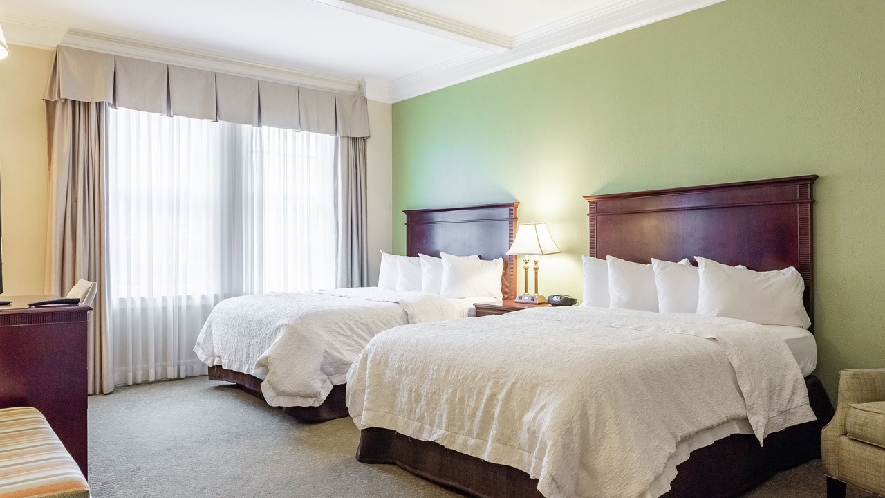 Photo of Bedroom in Central City