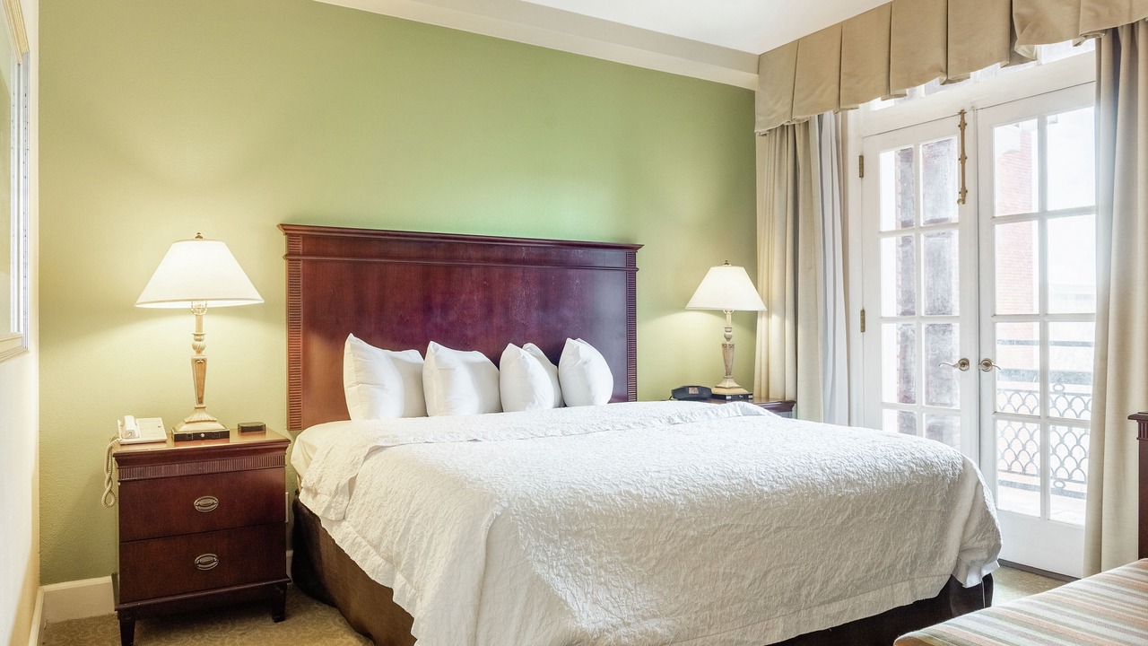 Photo of Bedroom in Central City