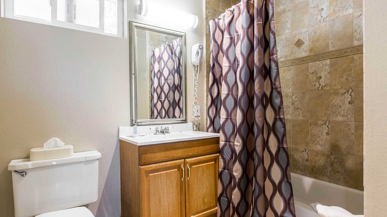 Photo of Bathroom in North Broadway