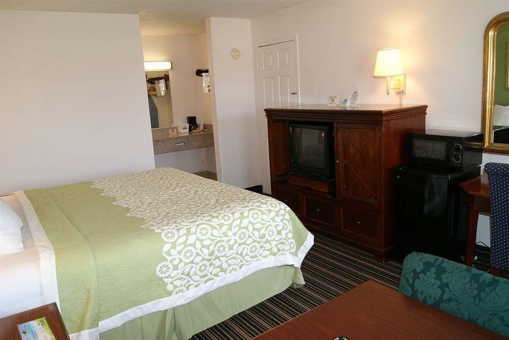 Photo of Bedroom in Shelby
