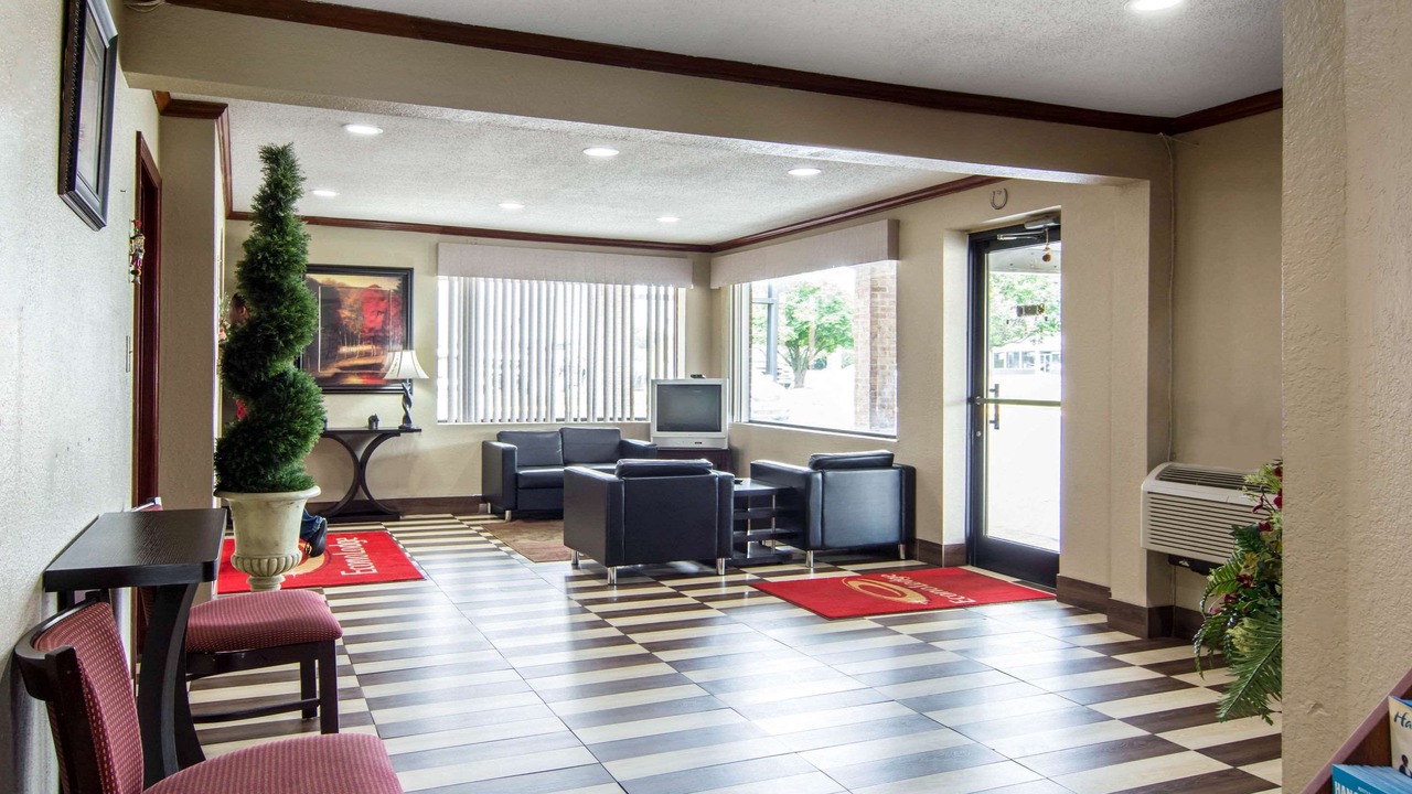 Photo of Livingroom in Weldon