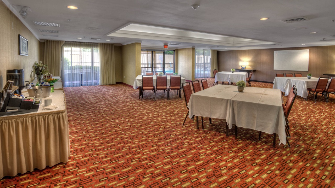 Photo of Livingroom in Burlington