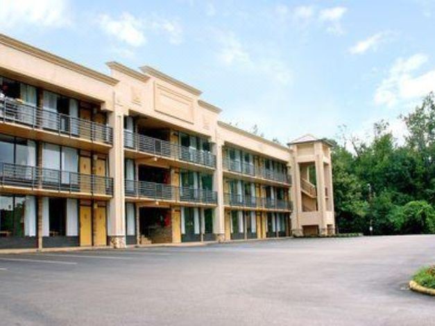 Photo of Buildings in Auburn