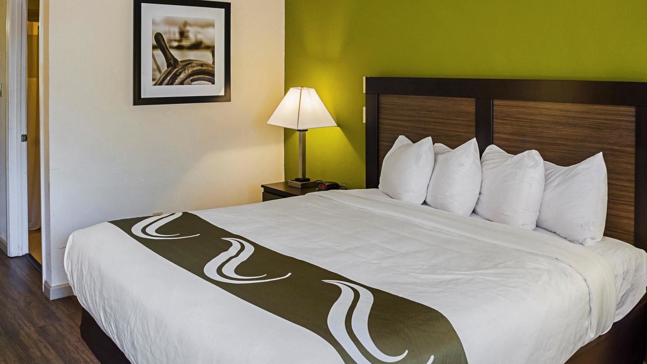 Photo of Bedroom in Biloxi
