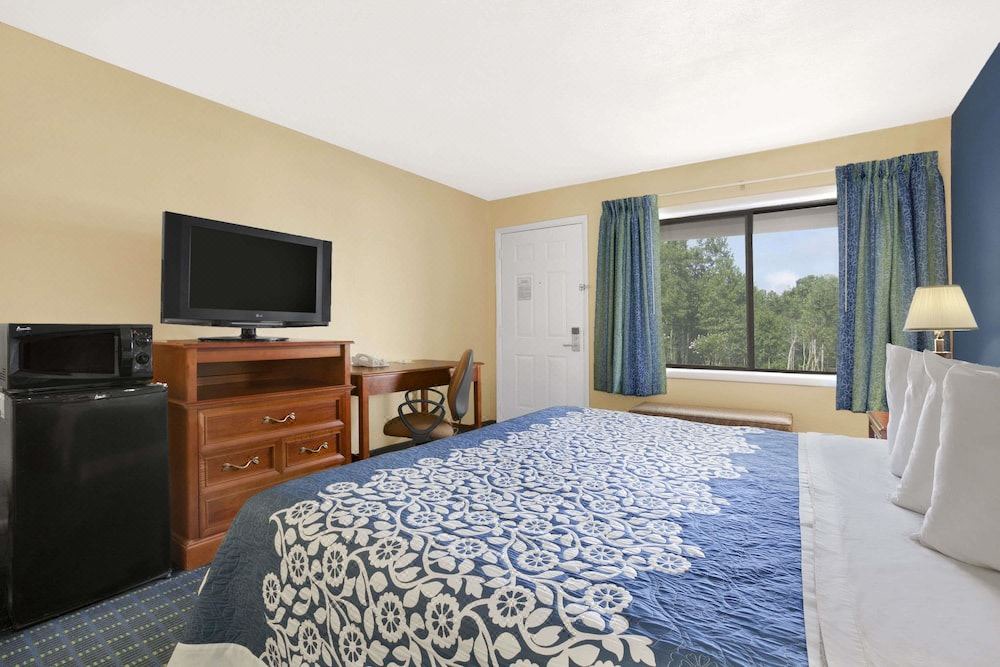 Photo of Bedroom in New Hampton