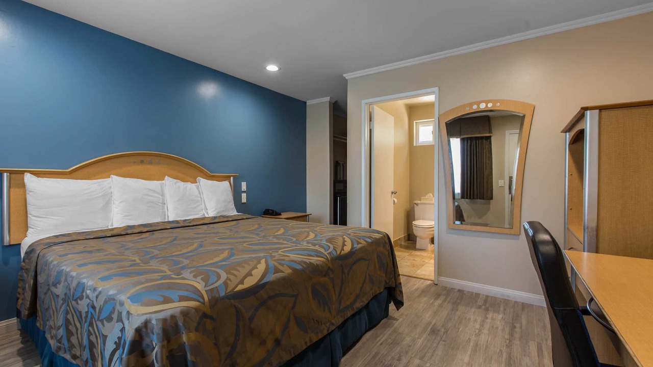Photo of Bedroom in North Broadway