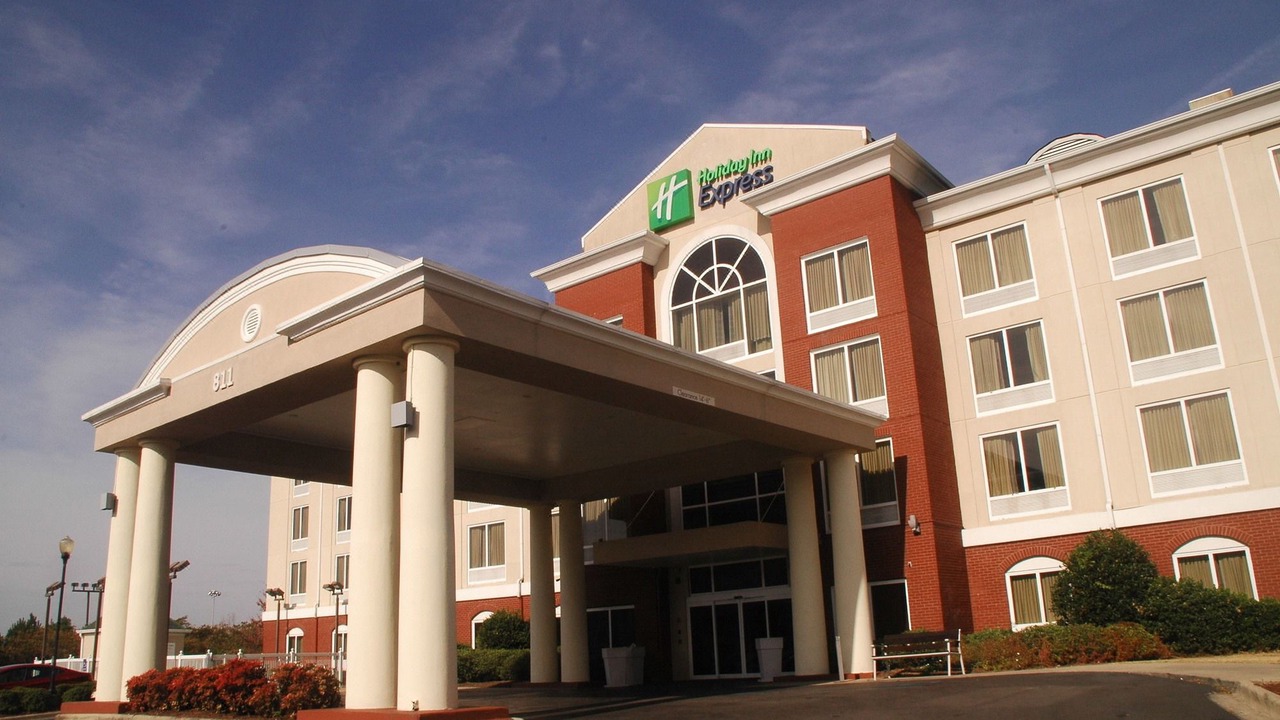 Photo of Buildings in Irondale