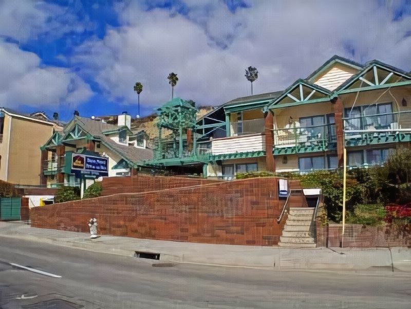 Photo of Buildings in Capistrano Beach