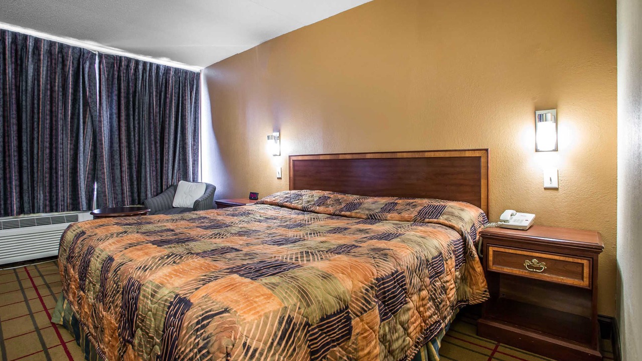 Photo of Bedroom in Winslow