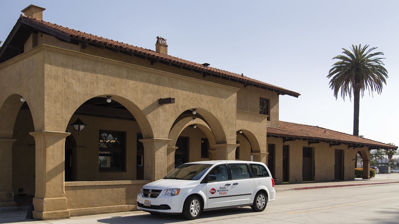 Photo of Buildings in Oak Park