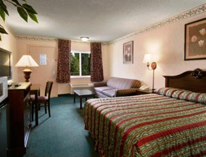 Photo of Bedroom in East Side Costa Mesa