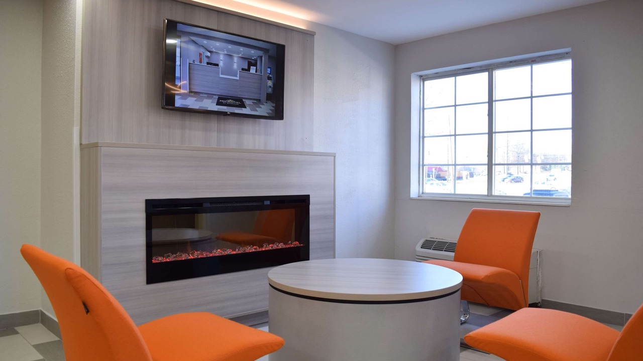 Photo of Livingroom in Southeast Raleigh