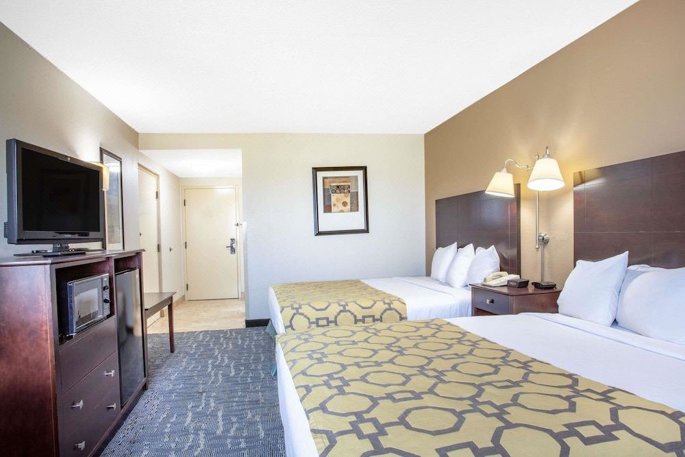 Photo of Bedroom in Saraland