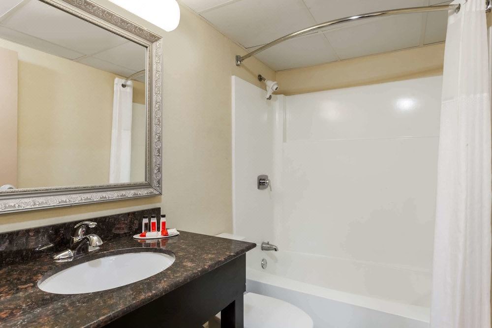 Photo of Bathroom in Newburgh