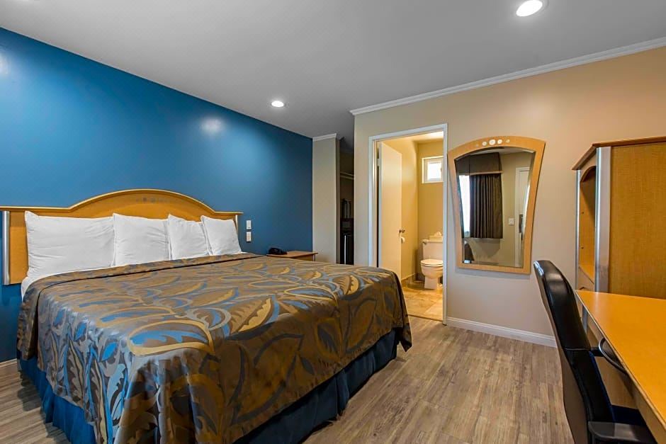 Photo of Bedroom in North Broadway