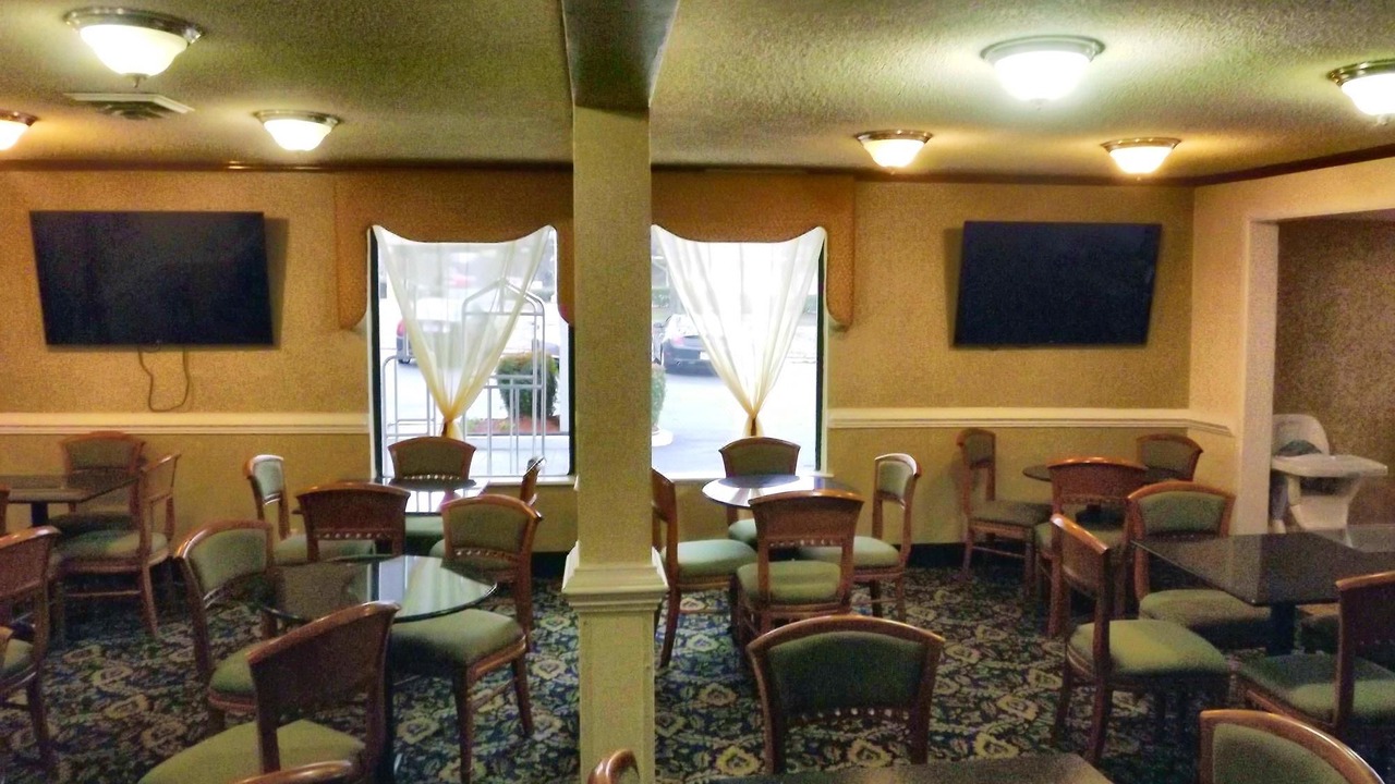 Photo of Livingroom in Greensboro