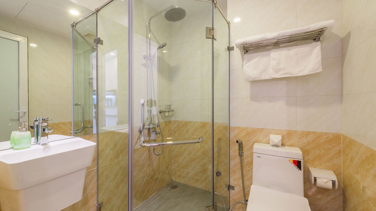 Photo of Bathroom in Old Quarter