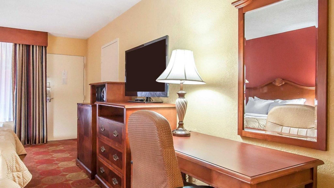 Photo of Livingroom in Auburn