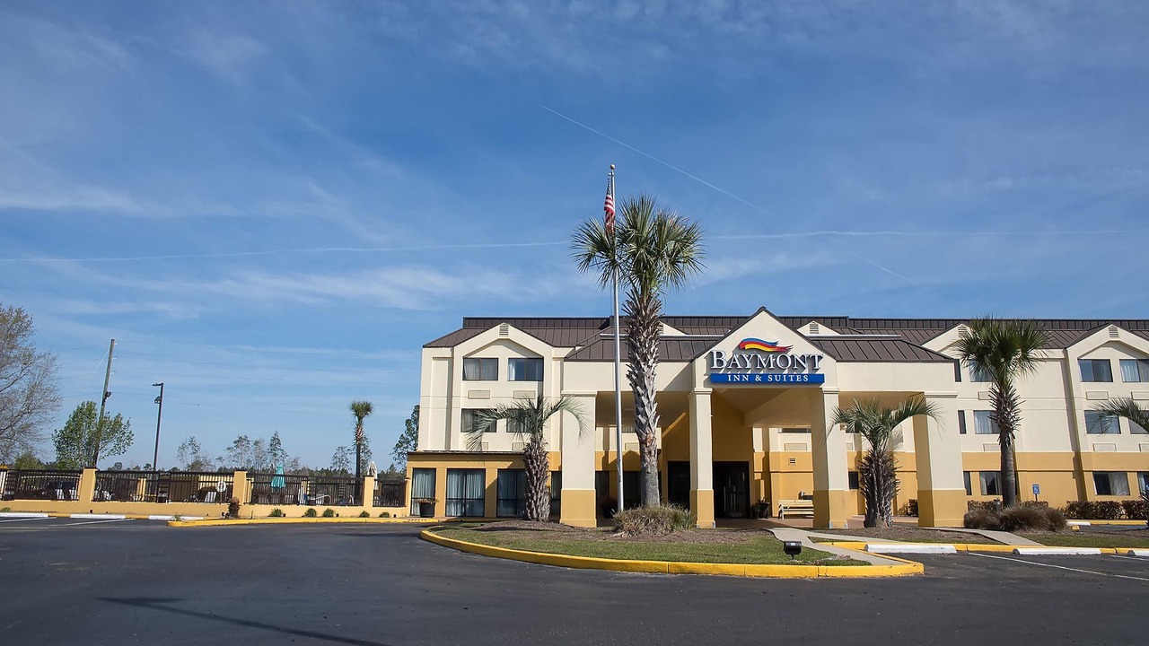 Photo of Buildings in Saraland