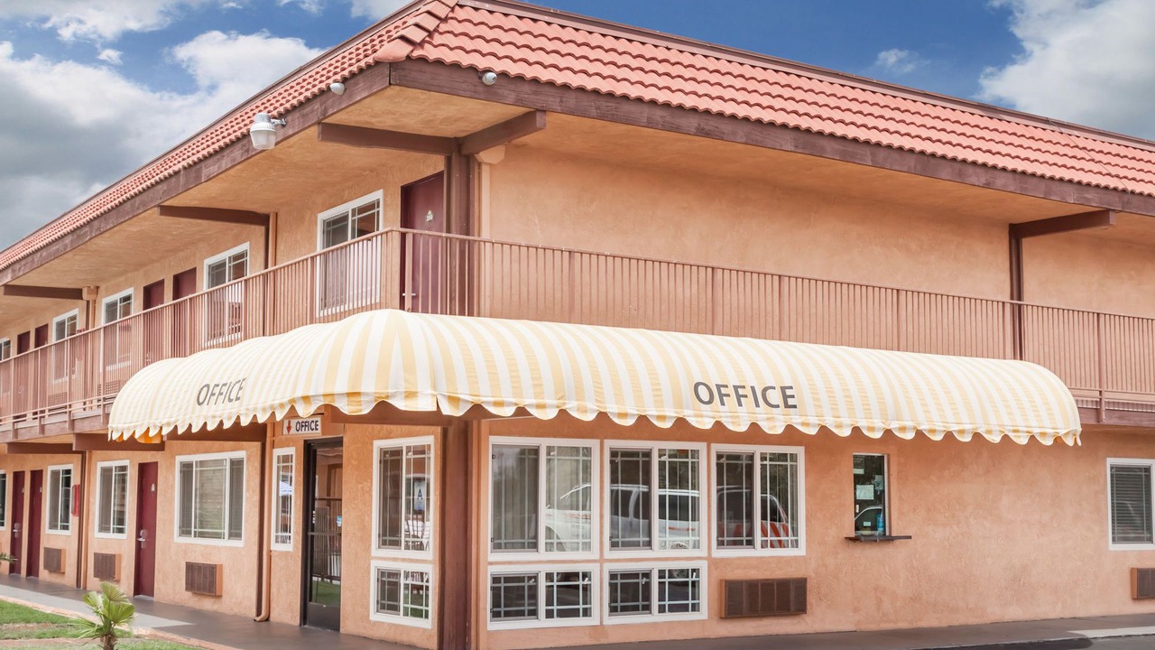 Photo of Buildings in Barstow