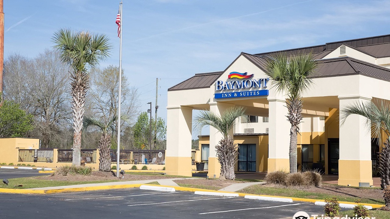 Photo of Buildings in Saraland