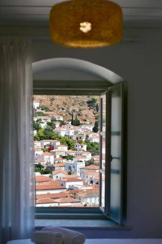 Photo of Others in Hydra