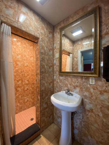 Photo of Bathroom in South Gate