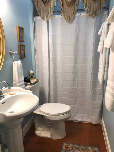 Photo of Bathroom in Hattiesburg