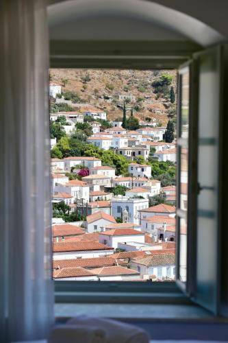 Photo of Others in Hydra