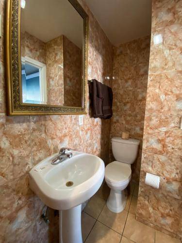 Photo of Bathroom in South Gate