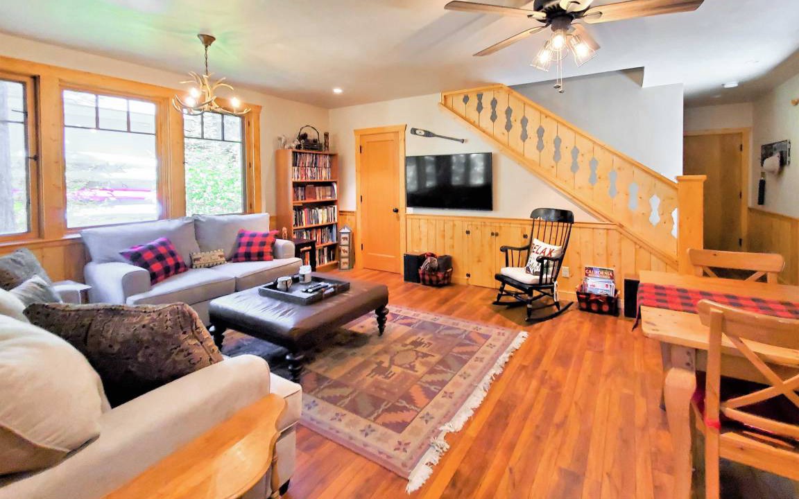 Photo of Livingroom in Brockway