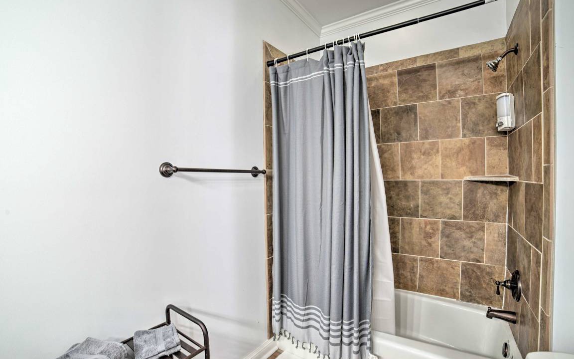 Photo of Bathroom in Tuscaloosa