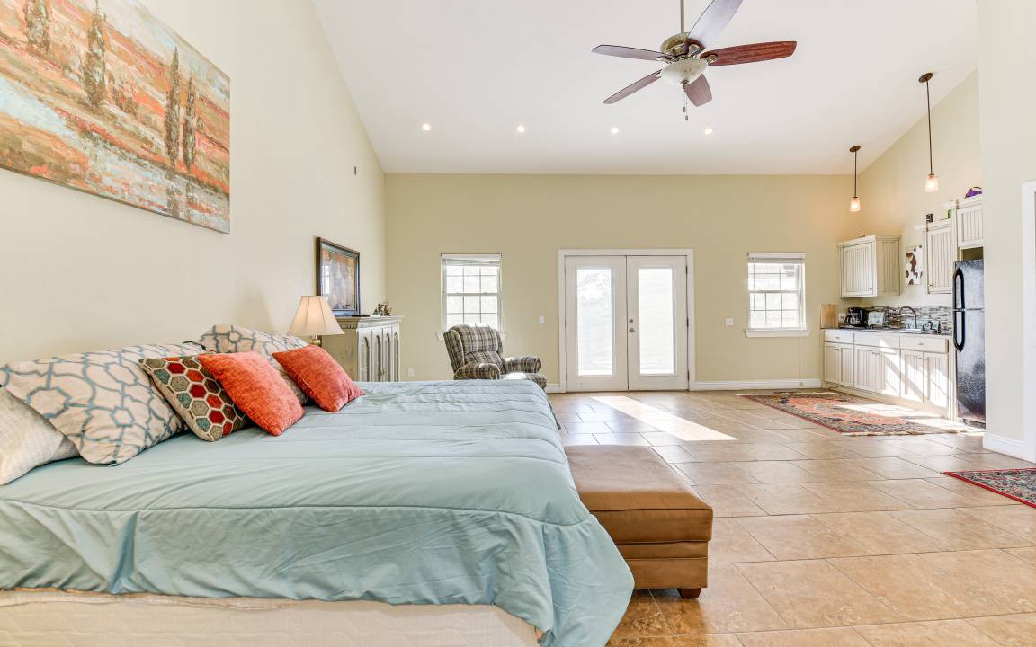 Photo of Bedroom in Enterprise