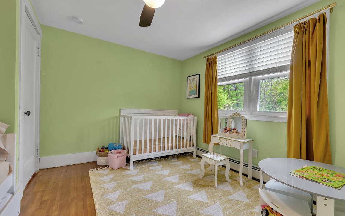 Photo of Bedroom in Lake Erie Beach