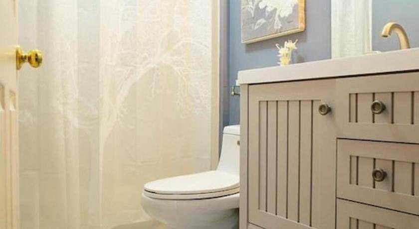 Photo of Bathroom in Greentree