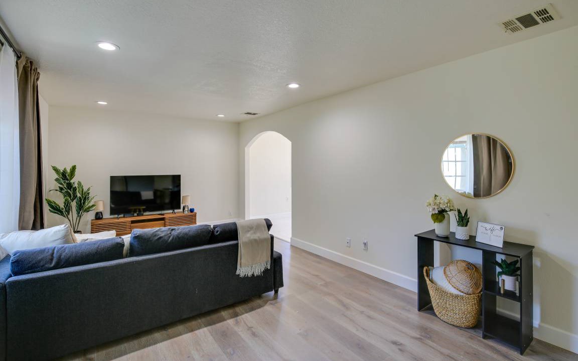 Photo of Livingroom in Westminster