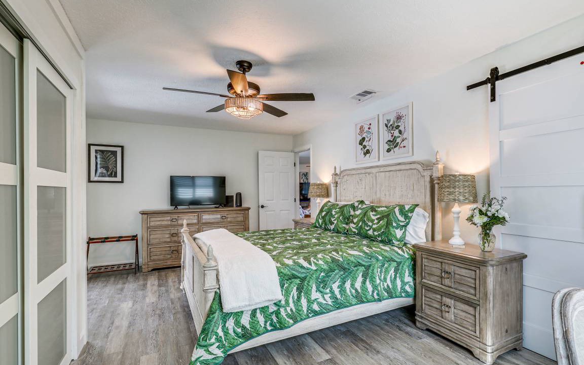 Photo of Bedroom in Apollo Beach