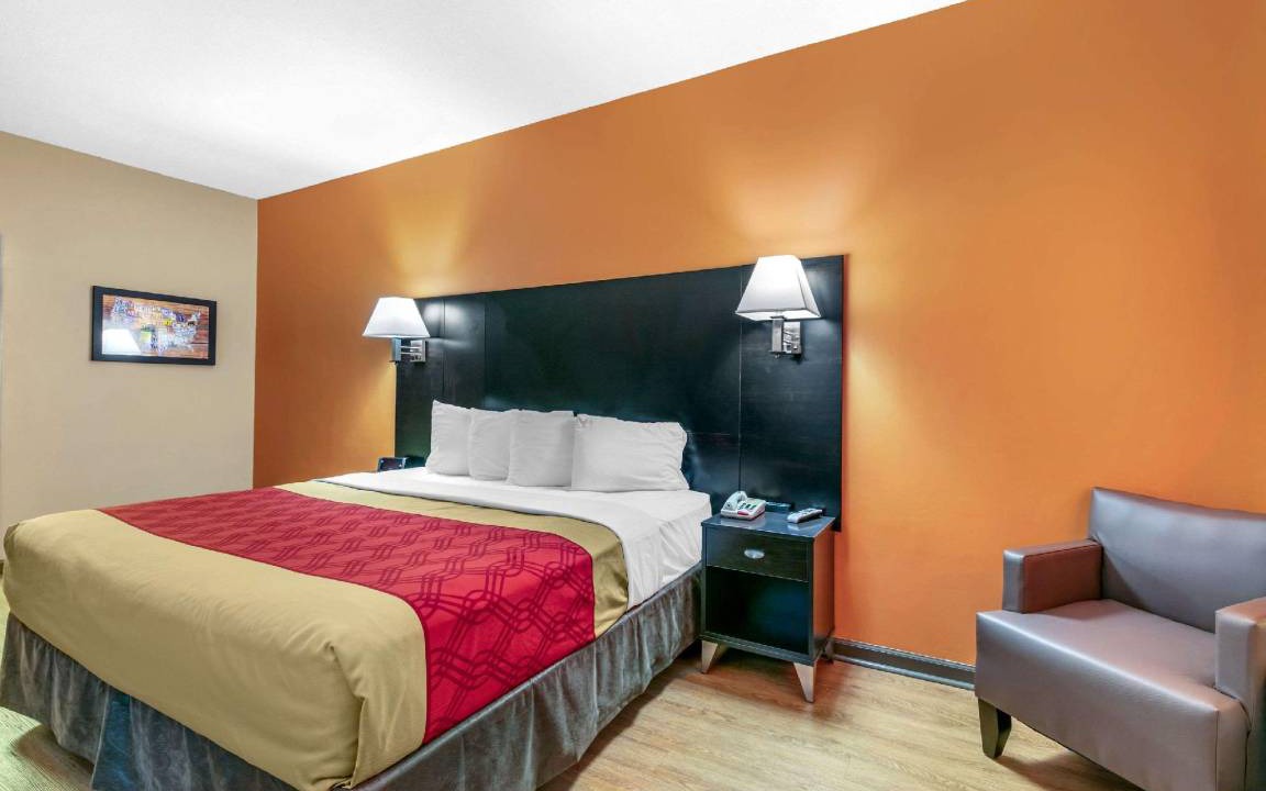 Photo of Bedroom in Northport