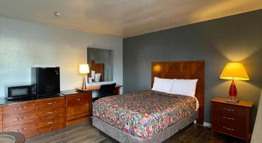 Photo of Bedroom in Costa Mesa