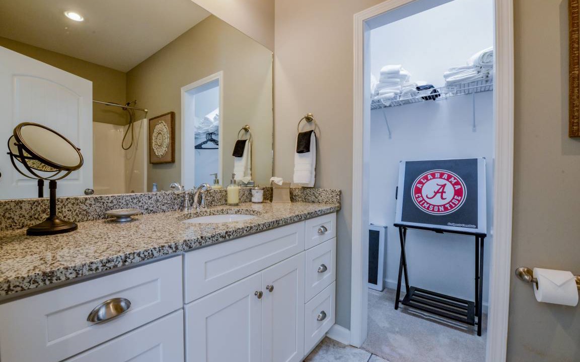 Photo of Bathroom in Tuscaloosa