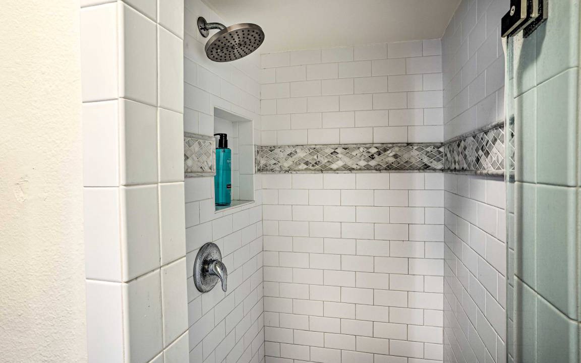Photo of Bathroom in Balboa Peninsula