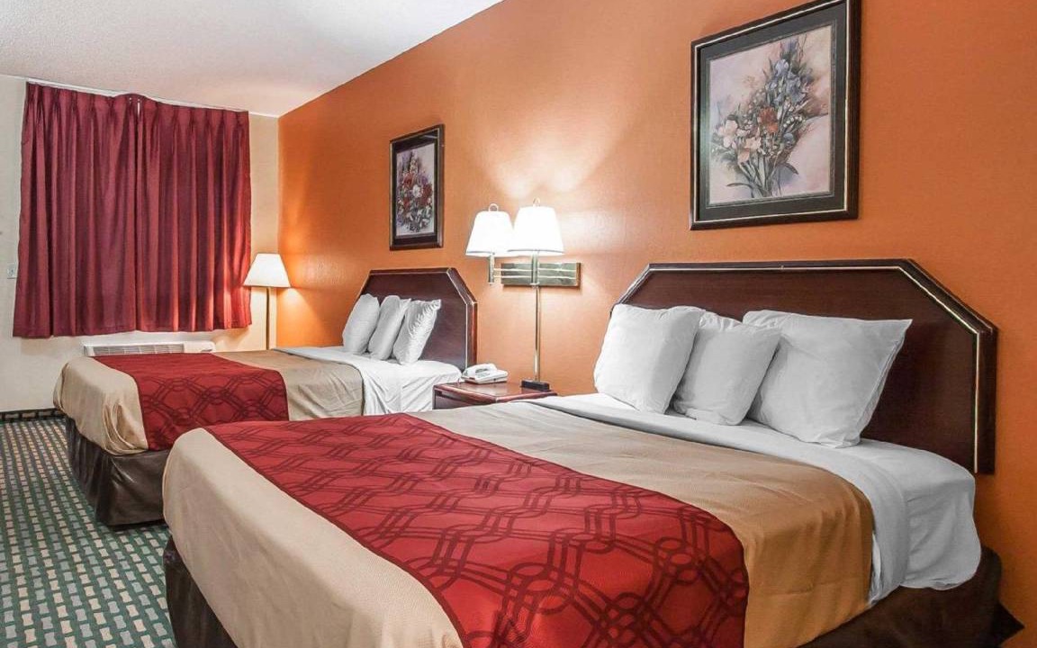 Photo of Bedroom in Northport