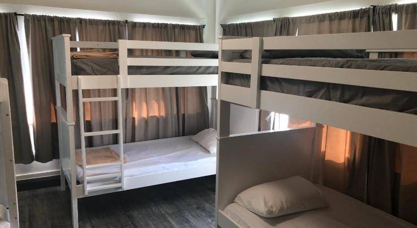 Photo of Bedroom in Greater Wilshire - Hancock Park