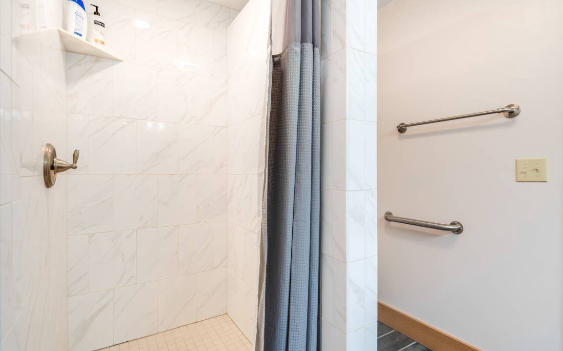 Photo of Bathroom in Skyland