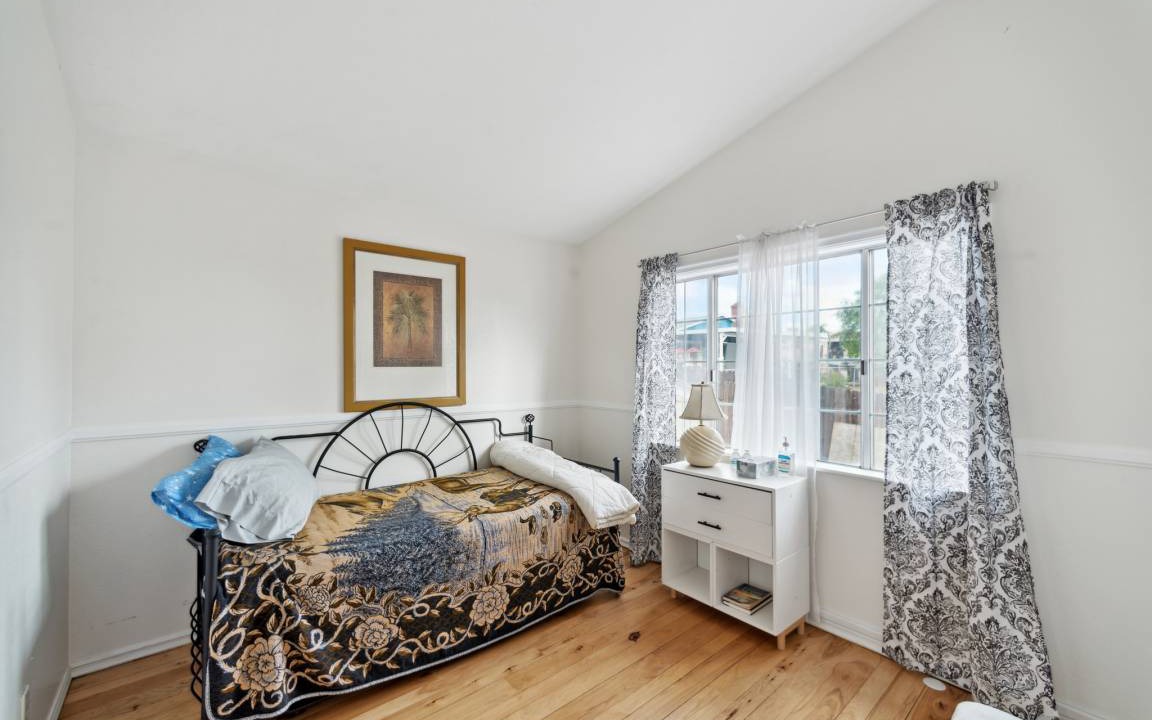 Photo of Bedroom in Lake Elsinore